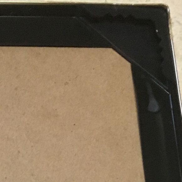 EUC VINTAGE PRINT BY ANNIE IN GOLD FRAME - Picture 4 of 6